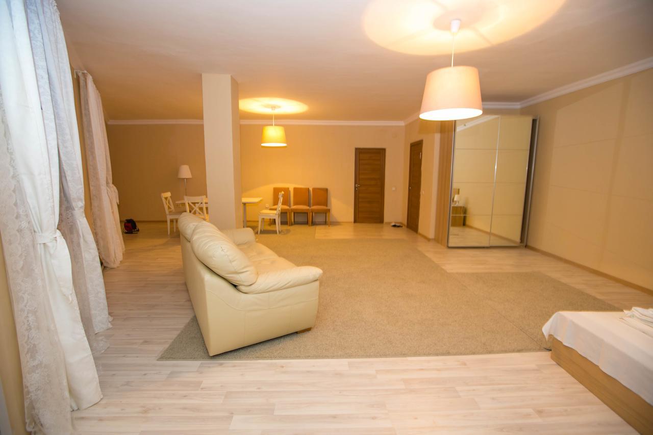 Hotel Jasmine Atiraw Buitenkant foto